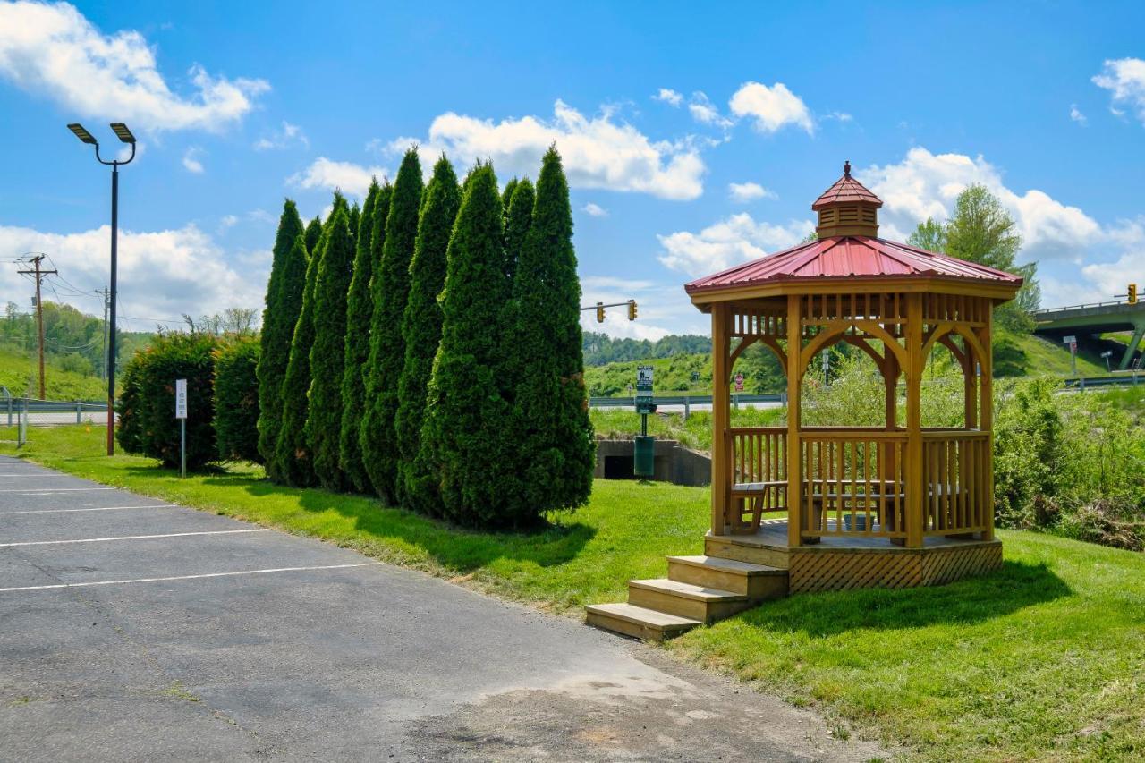 Red Roof Inn Hillsville Buitenkant foto