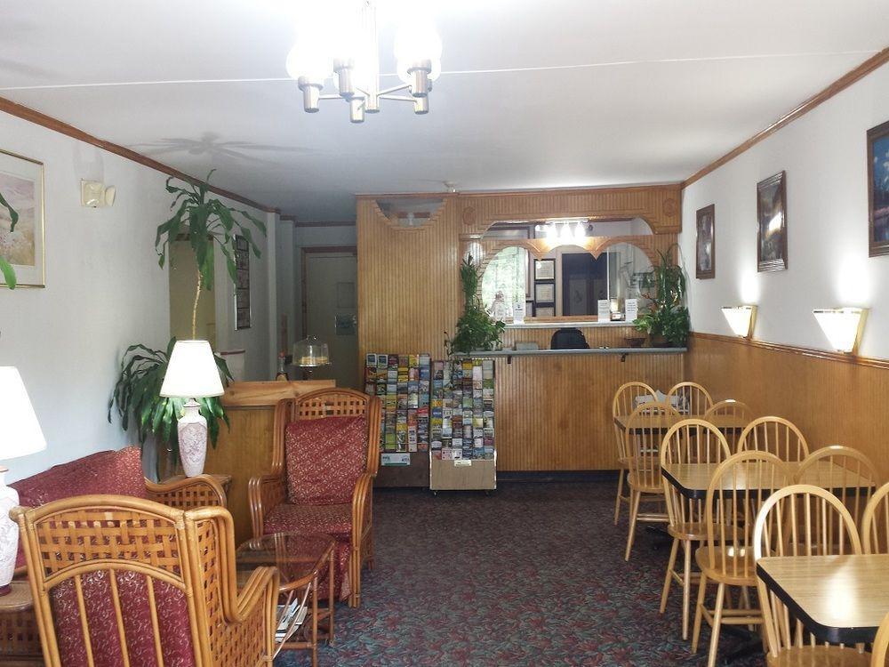 Red Roof Inn Hillsville Buitenkant foto