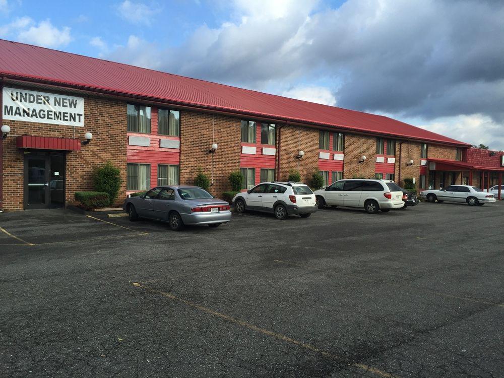 Red Roof Inn Hillsville Buitenkant foto